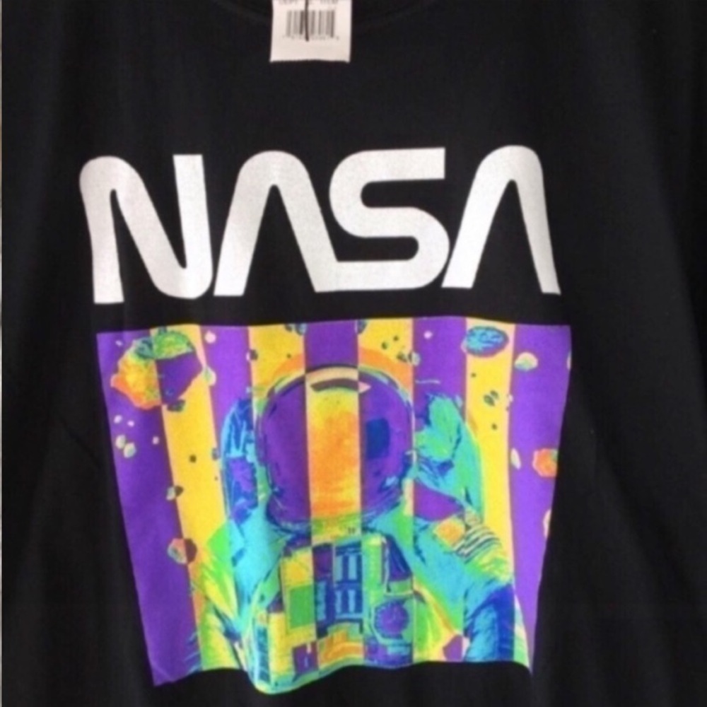 NWT NASA Black Astronaut Tee - Picture 2 of 5
